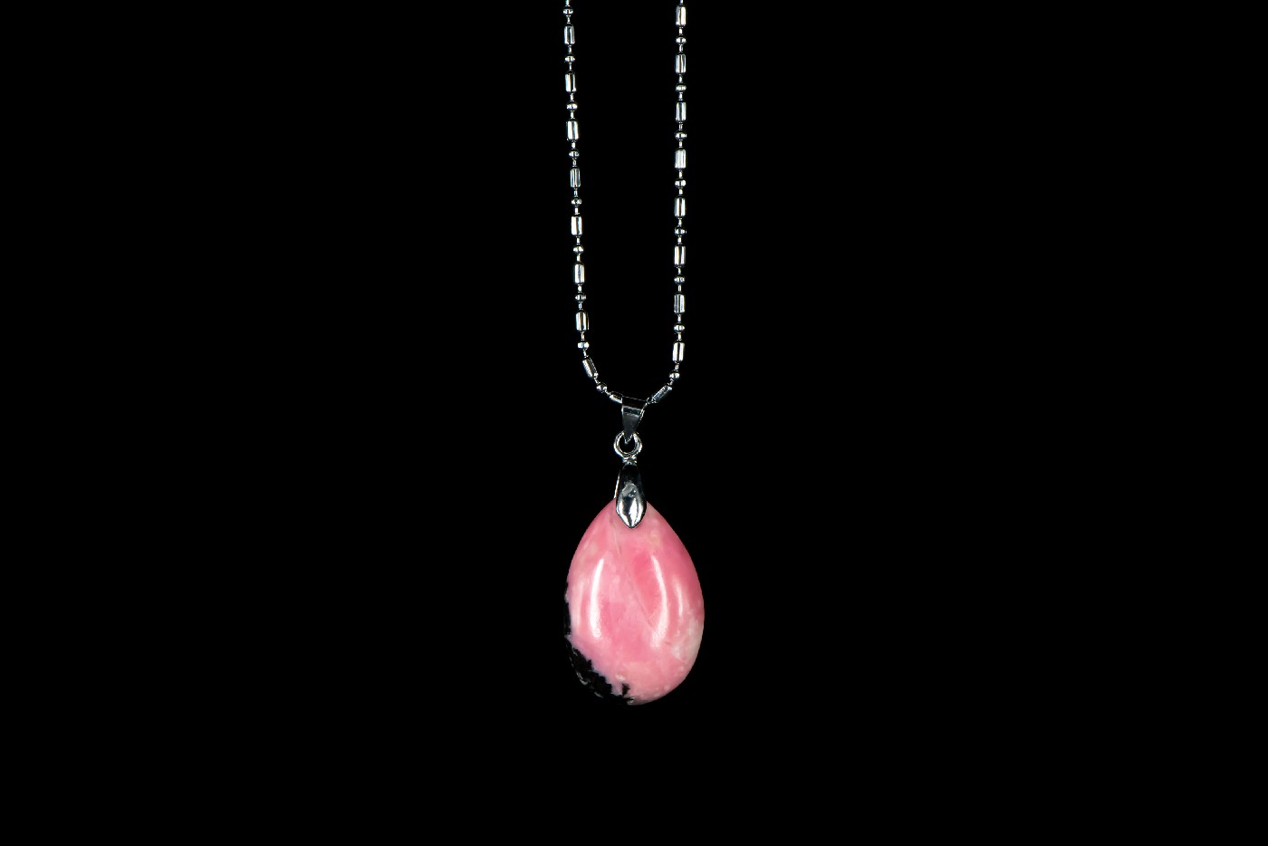 Oval Taiwan Rose Stone Pendant Necklace